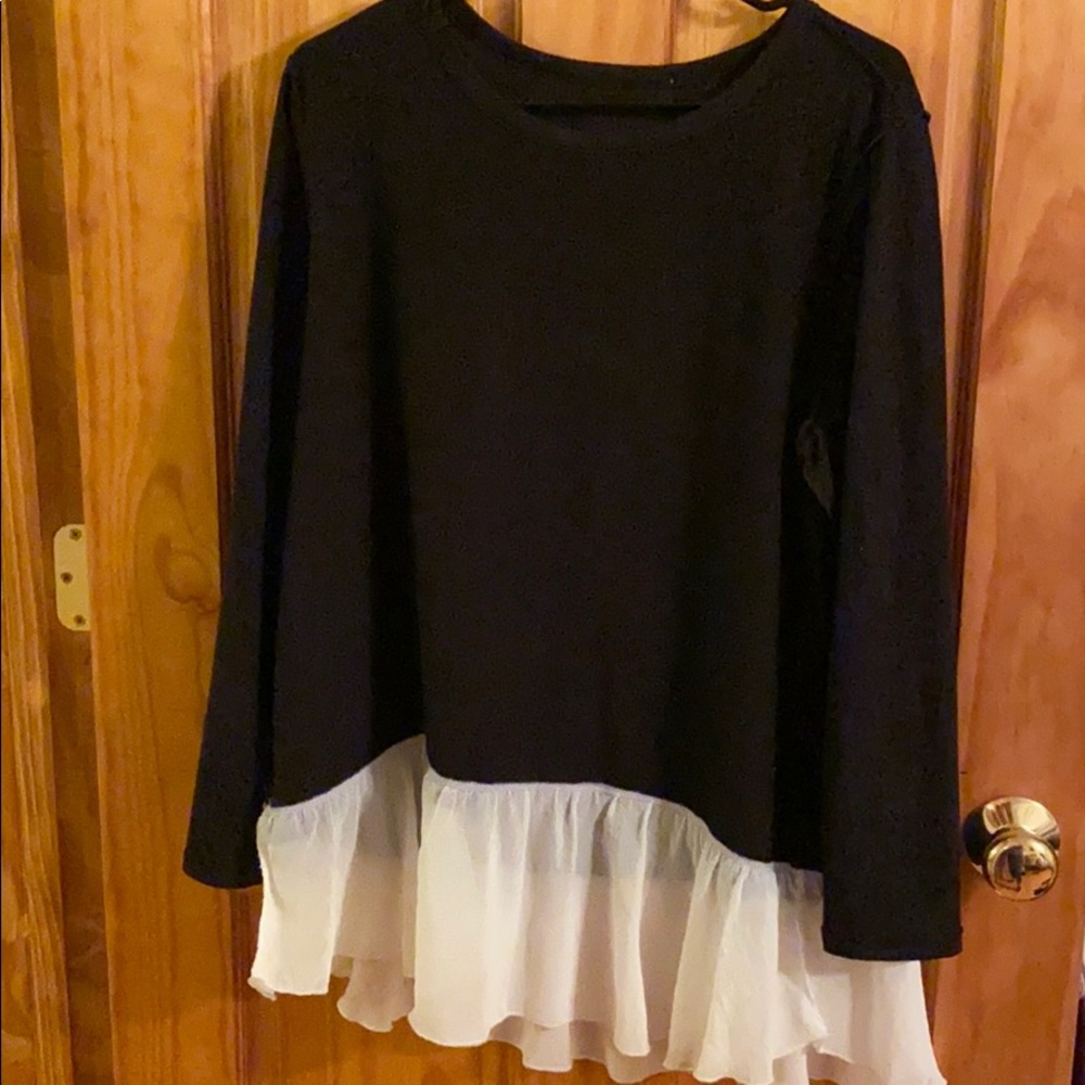 Pebble and Stone Long Sleeved Top w/ Flowy Bottom